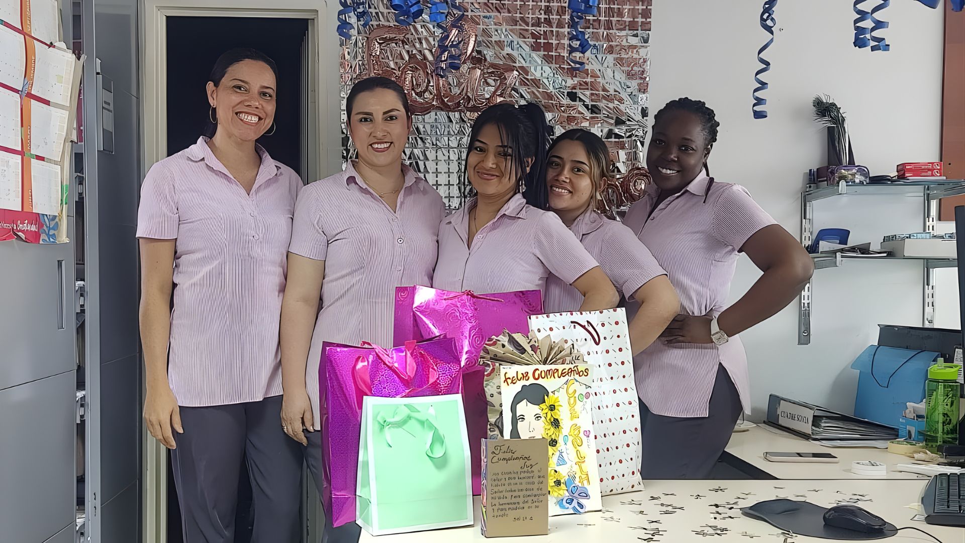 Foto grupal de Secretarias